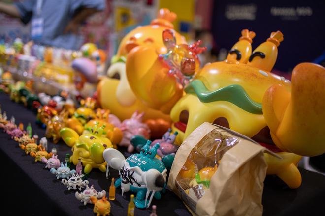 九游娱乐:“年轻人的茅台”排队上市泡泡玛特被炒成大牛股基金经理们狂“吃谷”(图1)