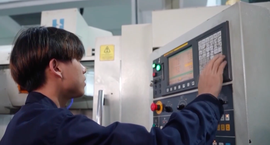 九游娱乐网站:提质增量上“新”这一“稳”持续加力(图4)