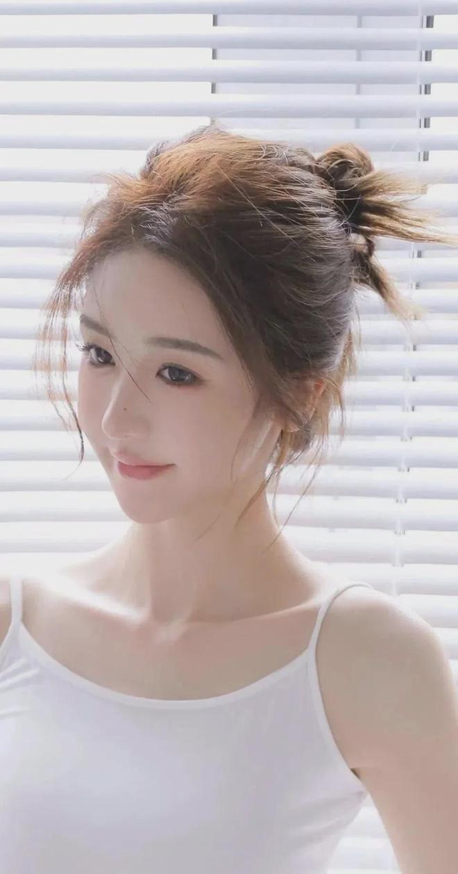 九游娱乐网站:女生戴上小玩具调到10档的玩具(图1)