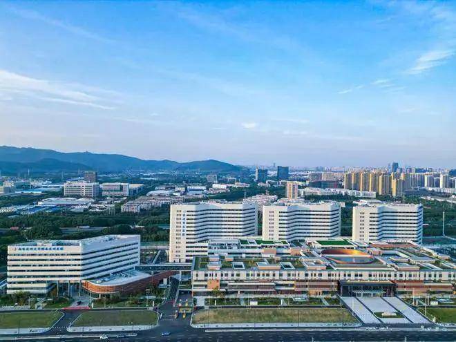 九游娱乐:太泽之星藏湖售楼处│太泽之星(营销中心)-2025销售中心(售楼处)-楼盘欢迎您-价格户型地址环境配套交房时间电话(图17)